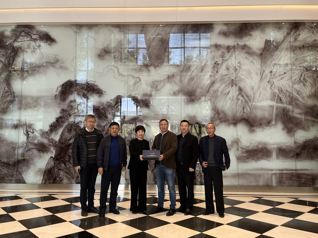 闵行区七宝镇党委副书记李菁一行莅临上海吉盛网络调研指导